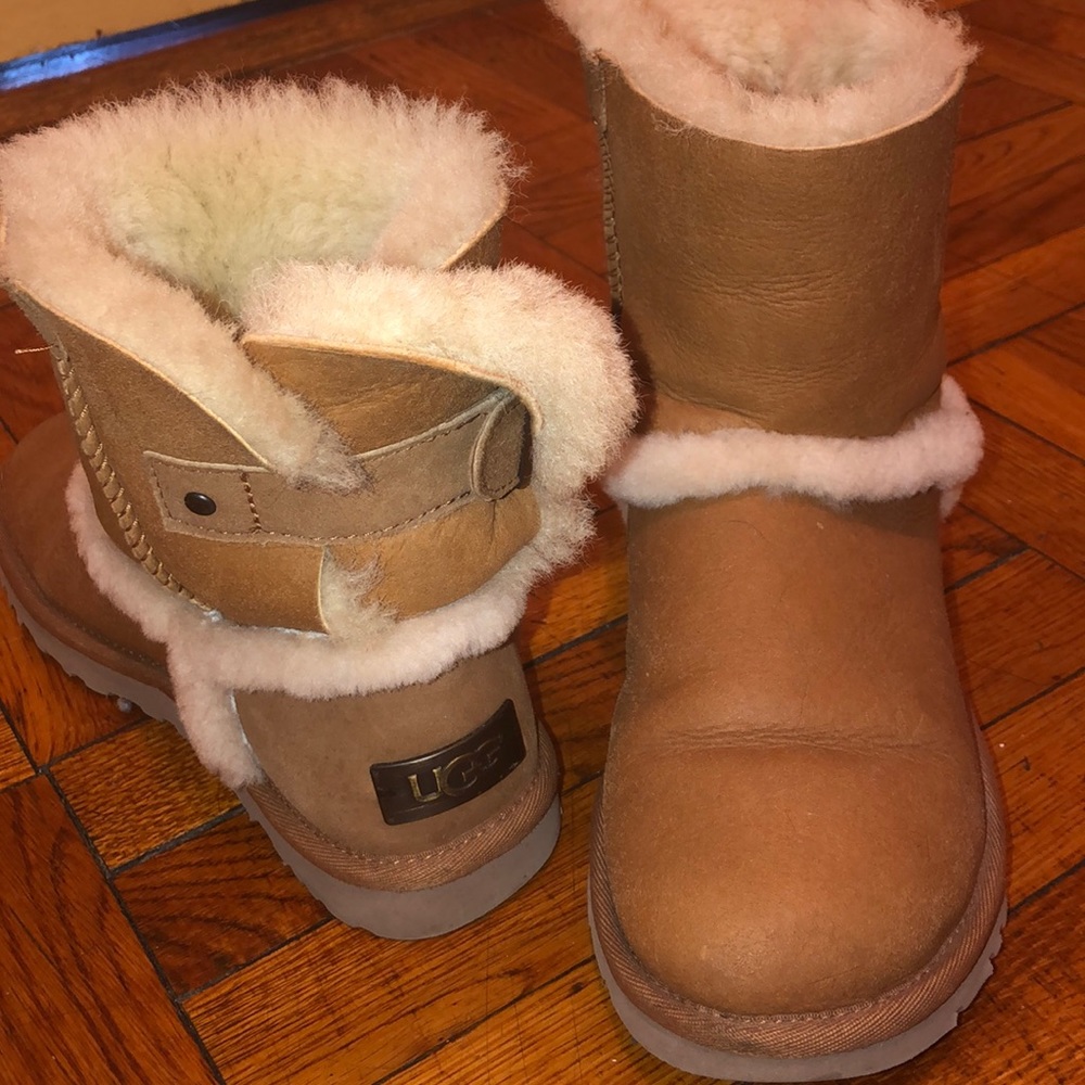 Chestnut UGGS